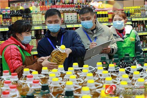 圖說懷化 守護(hù)舌尖安全，超市與餐飲服務(wù)有序運(yùn)行